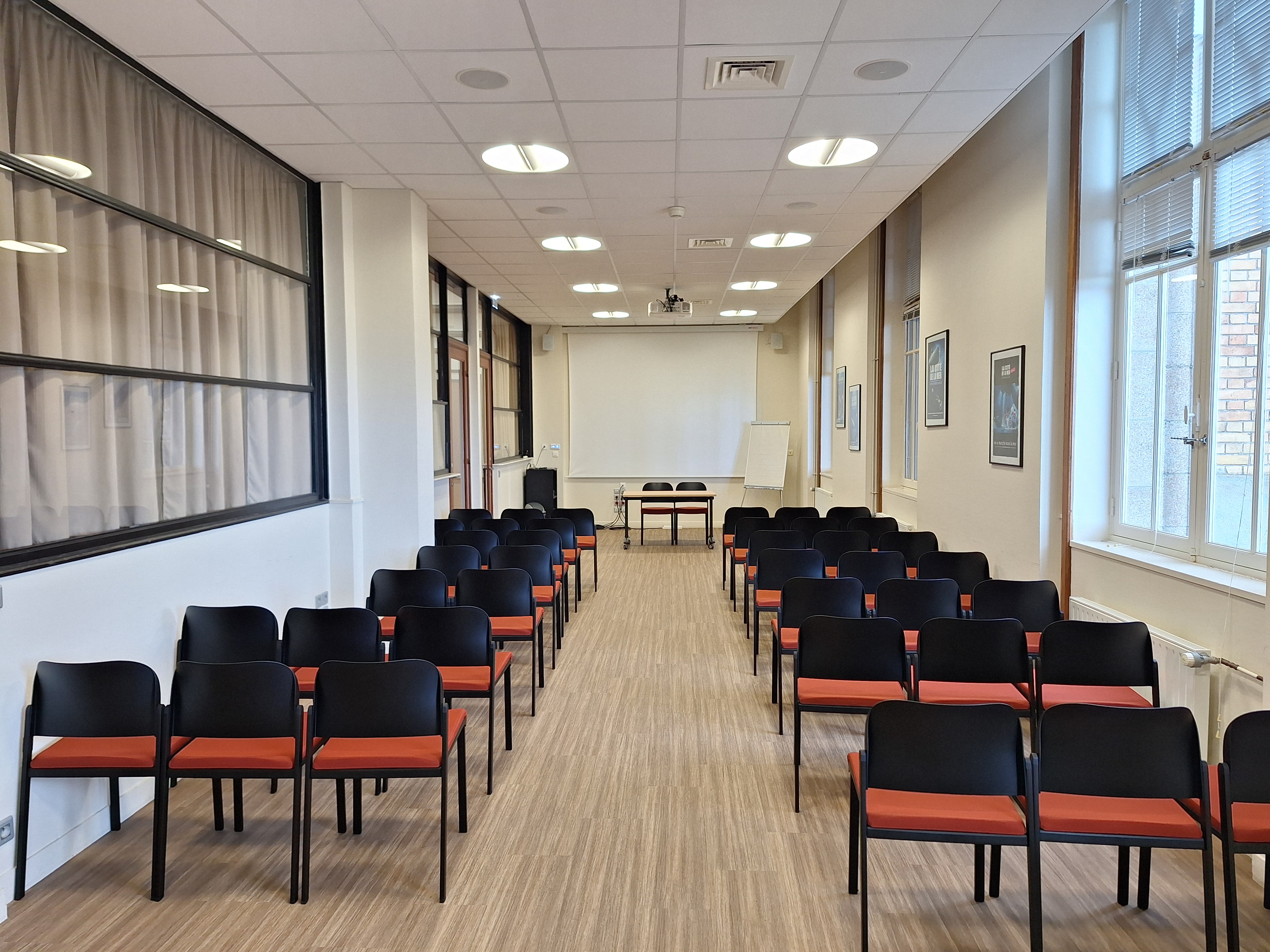 Salle Customs - Théâtre (2)